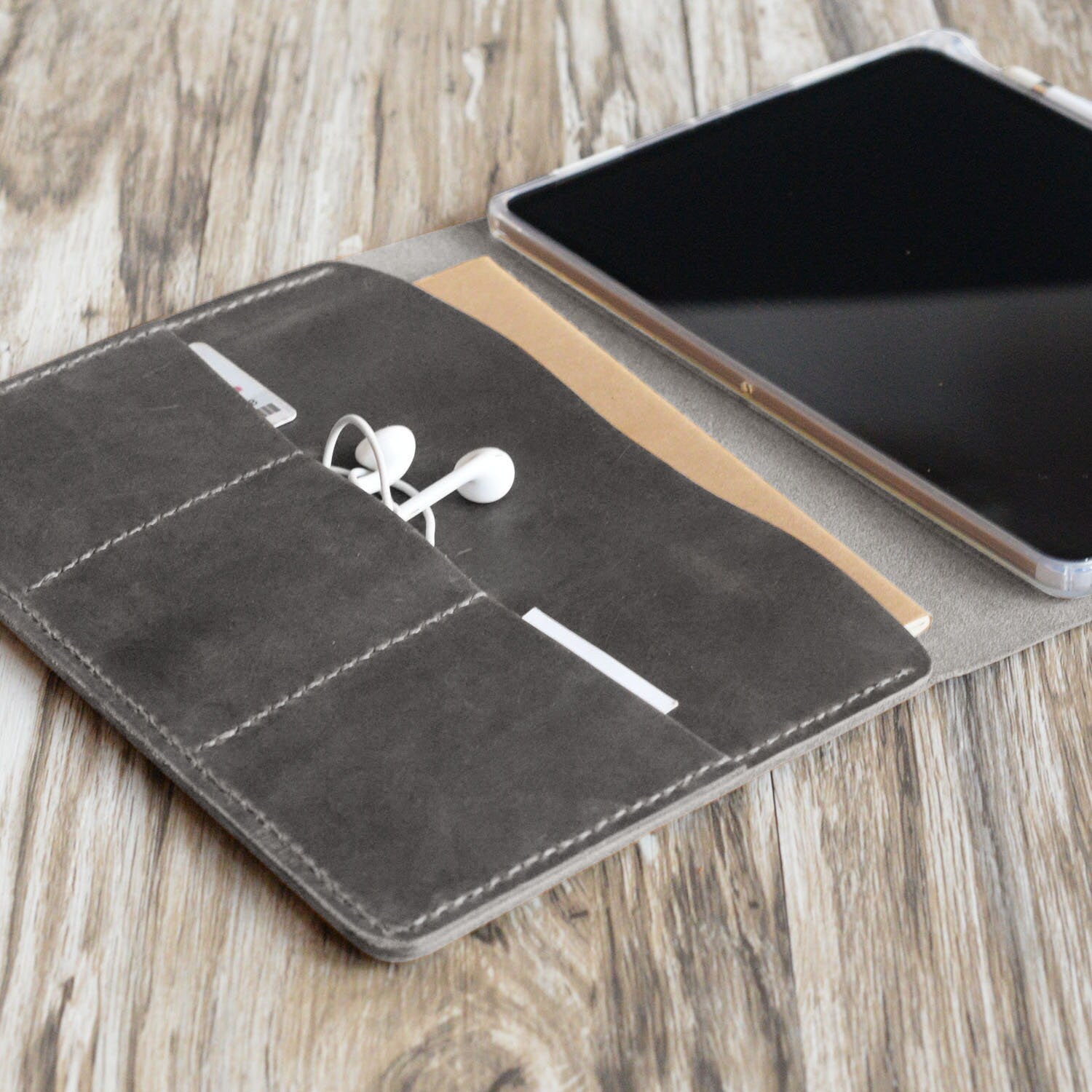 handmade-ipad-leather-portfolios-with-apple-pencil-holder-601cp2-distressed-grey-gm