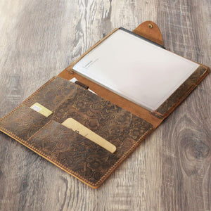 personalized-leather-remarkable-paper-pro-case-with-pen-holder-tooled-leather-606p-gmremarkable